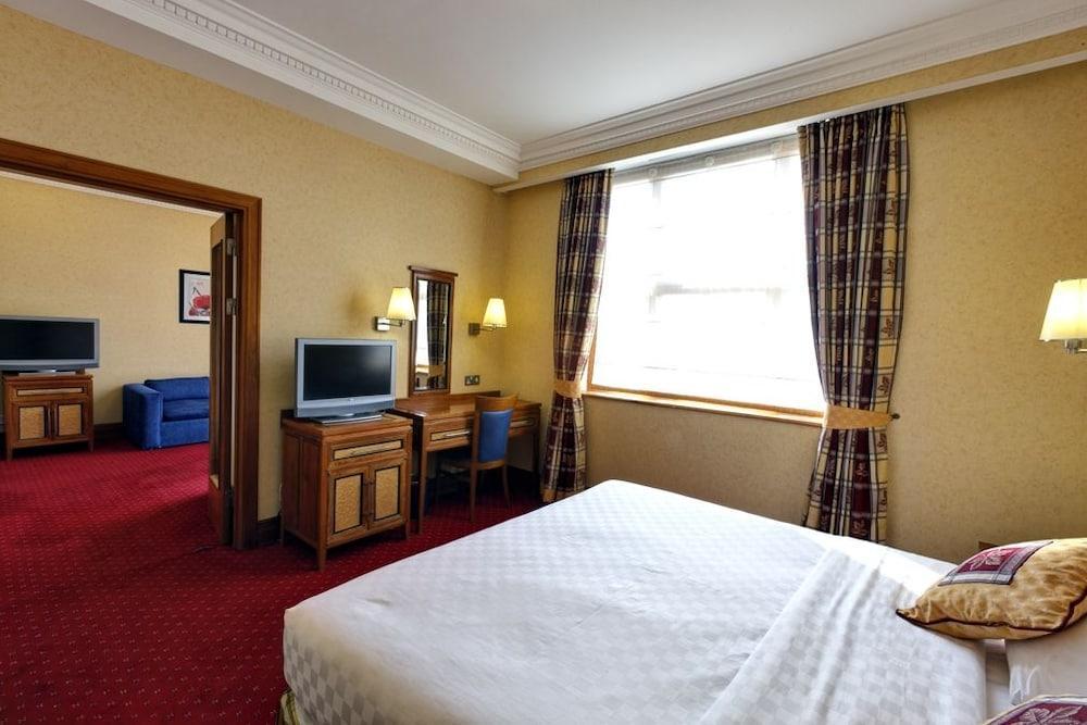 Grange Bracknell Hotel Exterior foto