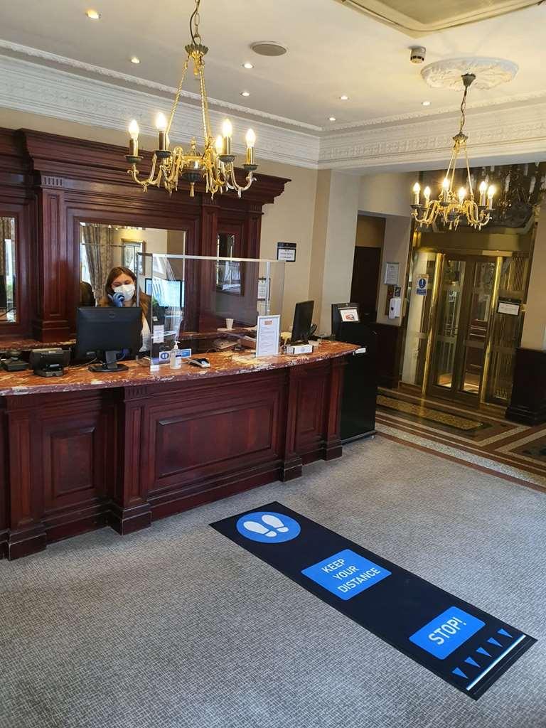 Grange Bracknell Hotel Interior foto