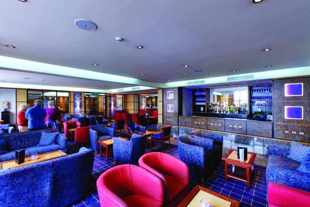 Grange Bracknell Hotel Exterior foto